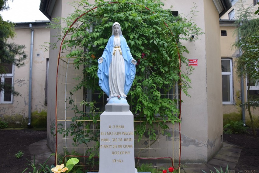Odnowili ponad 100 letnią figurę Matki Boskiej