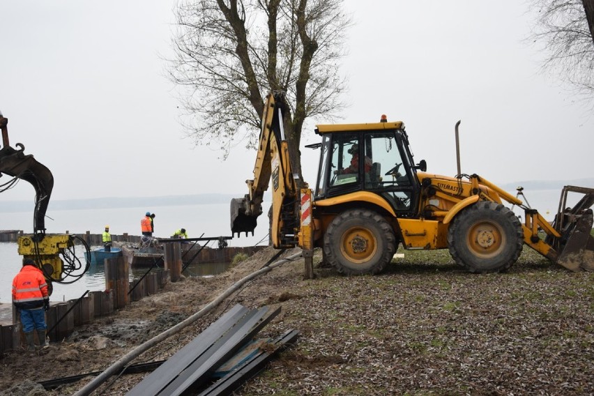 Pogłębianie kanału i budowa falochronu na jeziorze Błędno - 27 listopada 2019