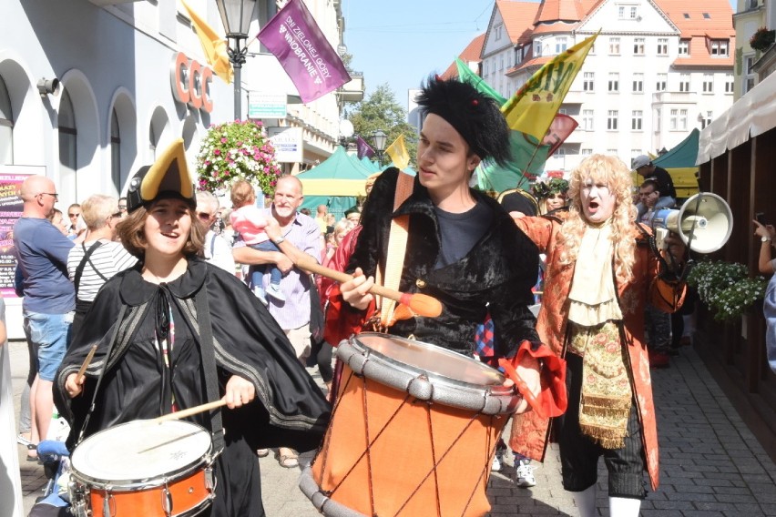 Winobranie 2018 oficjalnie rozpoczęte. Bachus ze swoim...