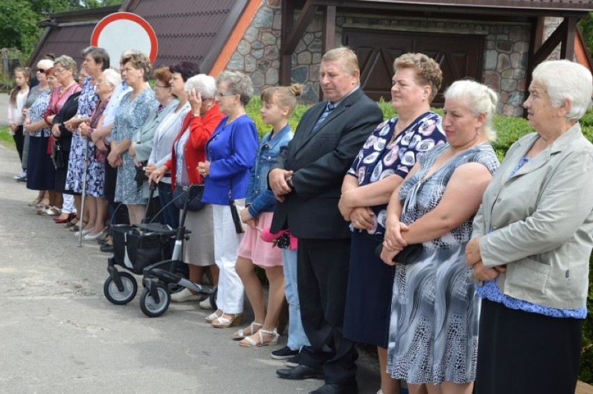 Nowy plac imienia księdza Rajskiego w Strzebielinie