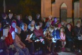 „Śpiewanki” patriotyczne i ognisko z grochówką przed kościołem pw. WNMP w Żarach z okazji Święta Niepodległości