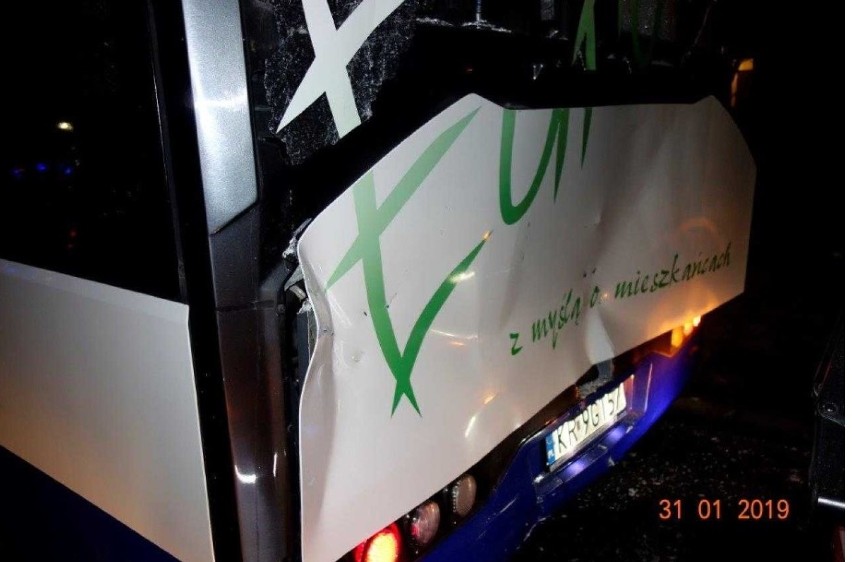 Kraków. Śledztwo policji w sprawie ataku w autobusie [ZDJĘCIA]