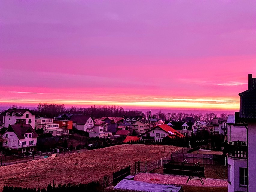 Foto powiat pucki (kwiecień 2018): we Władysławowie wstaje nowy dzień. Tak wygląda kolorowy świt nad Bałtykiem