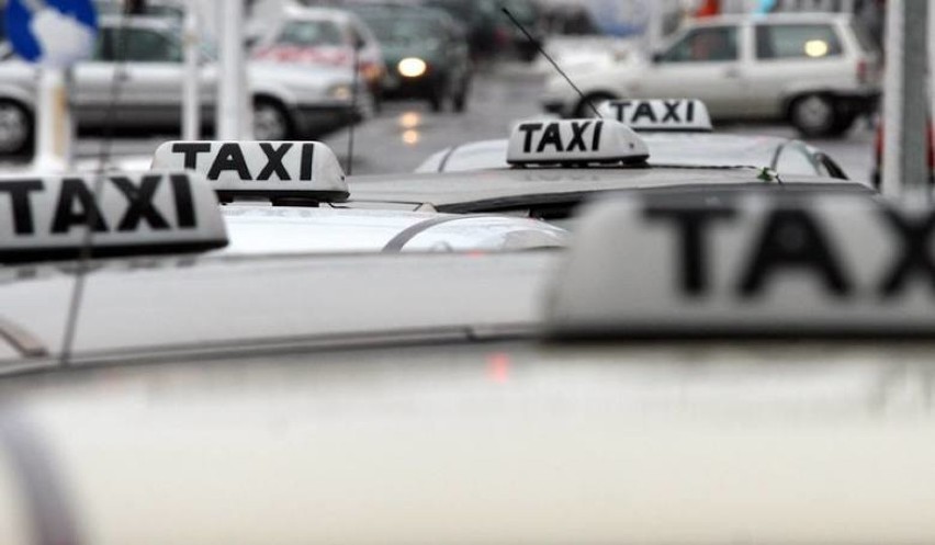 Taksówki w Białymstoku. Cennik, numery telefonów korporacji taksówkarskich 2020