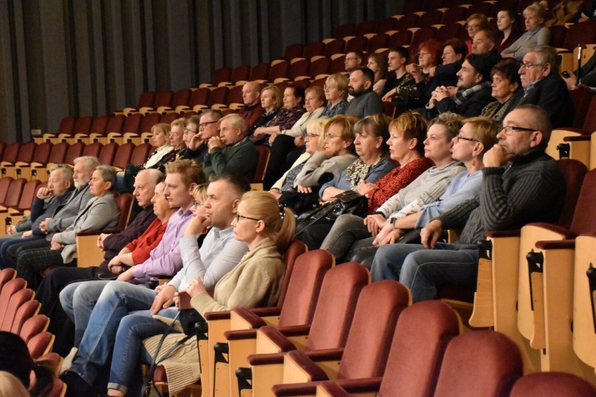 Solidarni z Ukrainą. Zespół taneczny z Żytomierza wystąpił w Kaliszu. ZDJĘCIA