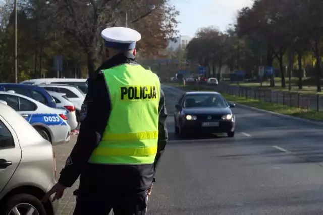 Podczas kontroli drogowej policjanci z Krosna Odrzańskiego zatrzymali 22-latkę, która kierowała pod wpływem środków odurzających.