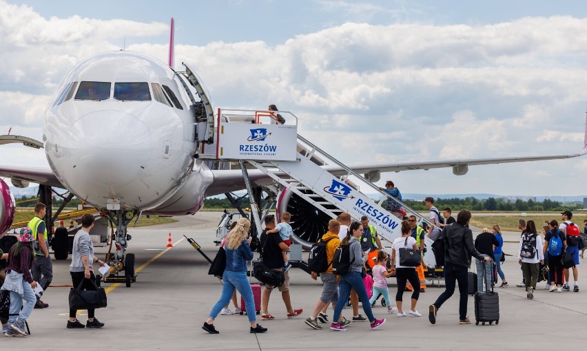 Kochasz słońce, błękitną wodę i plażowanie? Zaplanuj wakacje w Egipcie z wylotem z Jasionki  