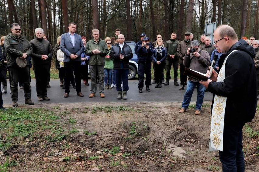 Ogólnopolska akcja sadzenia Lasów Pamięci Jana Pawła II. W...