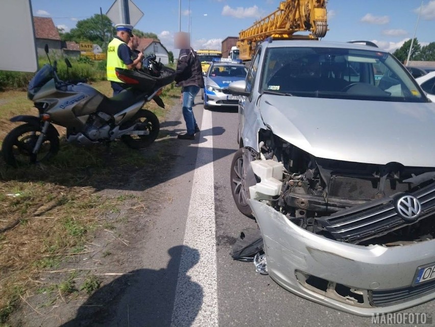 Zderzenie osobowego volkswagena z motocyklem na obwodnicy Opola. Sprawca ukarany mandatem