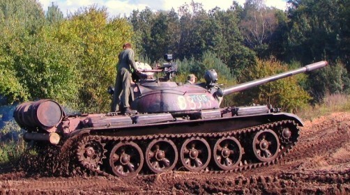 Jazda czołgiem

Jazda czołgiem T 55 to niesamowite przeżycie...