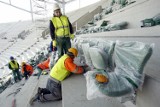 Wrocław: Na stadionie demontują krzesełka, bo były za słabe