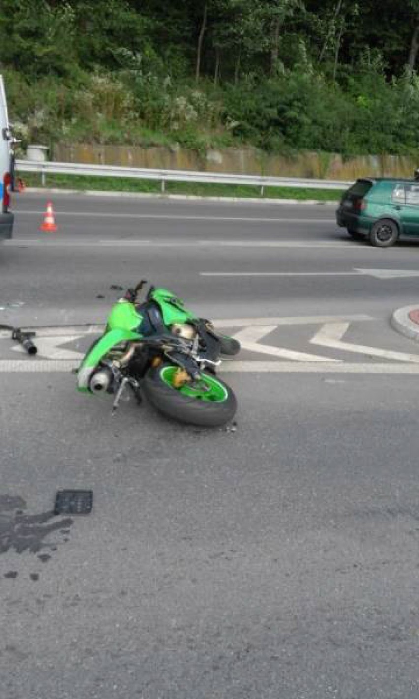 Nowy Sącz. Motocykliści ranni w zderzeniu z autem [ZDJĘCIA]