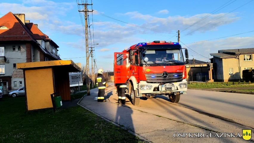 Przy pożarze sadzy w Gorzyczkach interweniował zastępy: PSP...