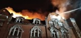 Groźny pożar w centrum Zabrza. Płonął dach kamienicy, ewakuowano 13 osób