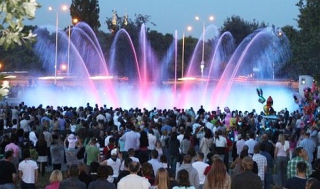 Pół miliona osób w Parku Fontann