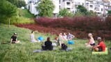 Medytacja w olsztyńskim Parku Centralnym (wideo)