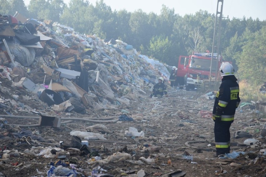 Pożar wysypiska w Mostkach. Sztab kryzysowy podsumował działania