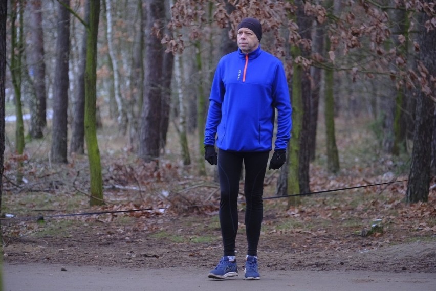 W sobotni poranek toruńscy biegacze tradycyjnie zebrali się...