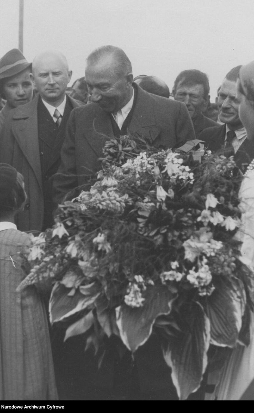 Wincenty Witos w Muninie koło Jarosławia w maju 1939 roku.