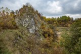 Kraków. Jesień w dawnym kameniołomie. Na razie jest proces, a ma być park 