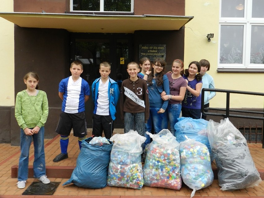 Zakończyła się zbiórka plastikowych korków, butelek i...