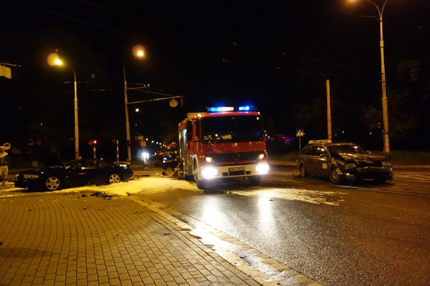 Wypadek na skrzyżowaniu ulic Borowskiej i Glinianej. Jedna osoba ranna (ZDJĘCIA)