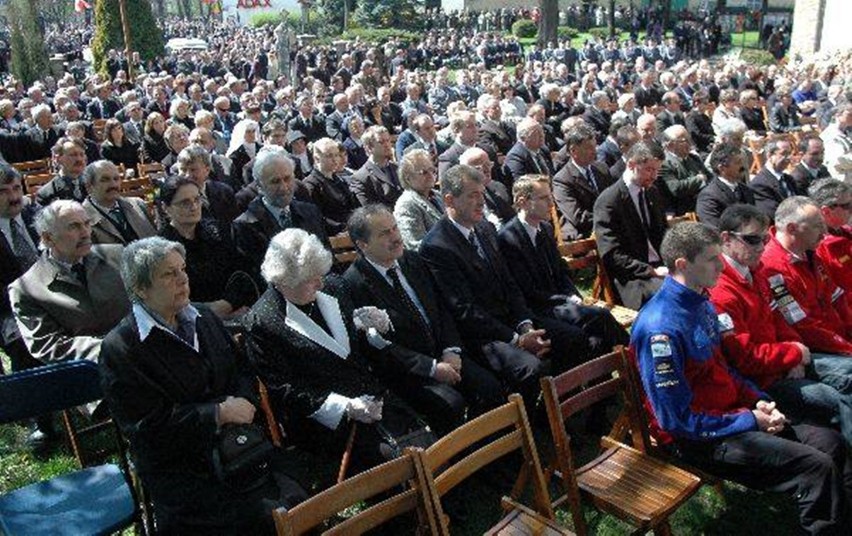 Dziś 12. rocznica tragicznej śmierci Stanisława Zająca. Senator z Jasła zginął w Smoleńsku, w jego pogrzebie uczestniczyły tłumy [ZDJĘCIA]