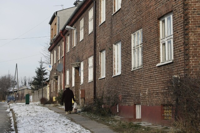 Dziś ul. Nad Stawem to głównie droga dojazdowa dla mieszkańców. Dlatego tak bardzo boją się zmian planowanych przez urzędników