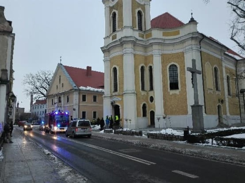 KROTOSZYN: Pożar w przedsionku kościoła pw. św. Ap. Piotra i Pawła w Krotoszynie [ZDJĘCIA]