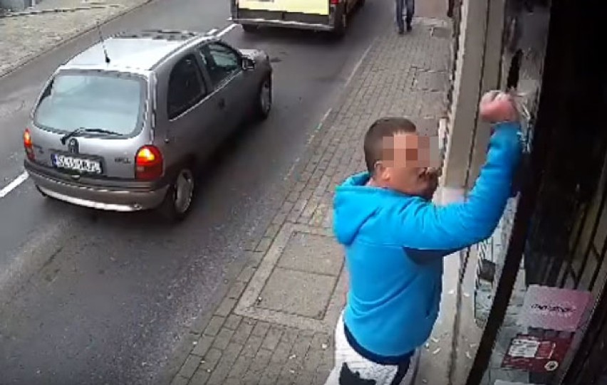 Wybił szybę w lokalu i... natychmiastowa karma [WIDEO]