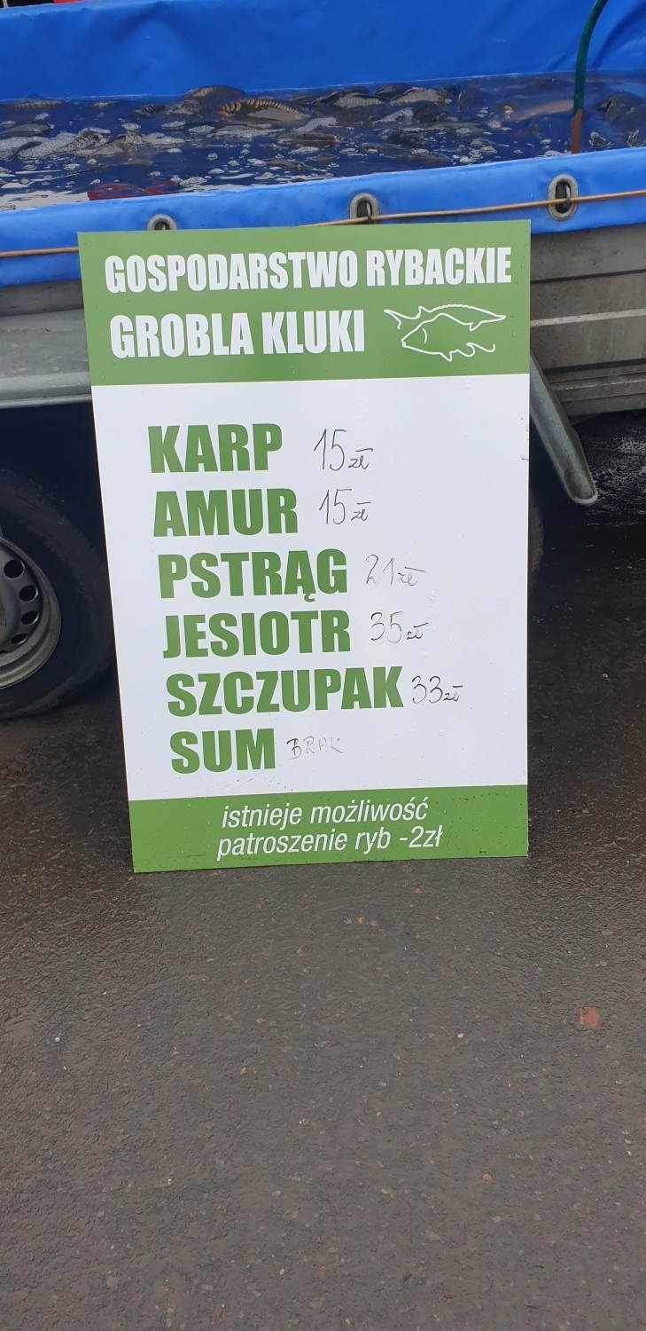 Przedświąteczny handel na targowisku miejskim w Bełchatowie, Zobacz jakie ceny ZDJĘCIA