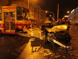 Wypadek na Narutowicza/Kopcińskiego: audi zderzyło się z tramwajem [zdjęcia]