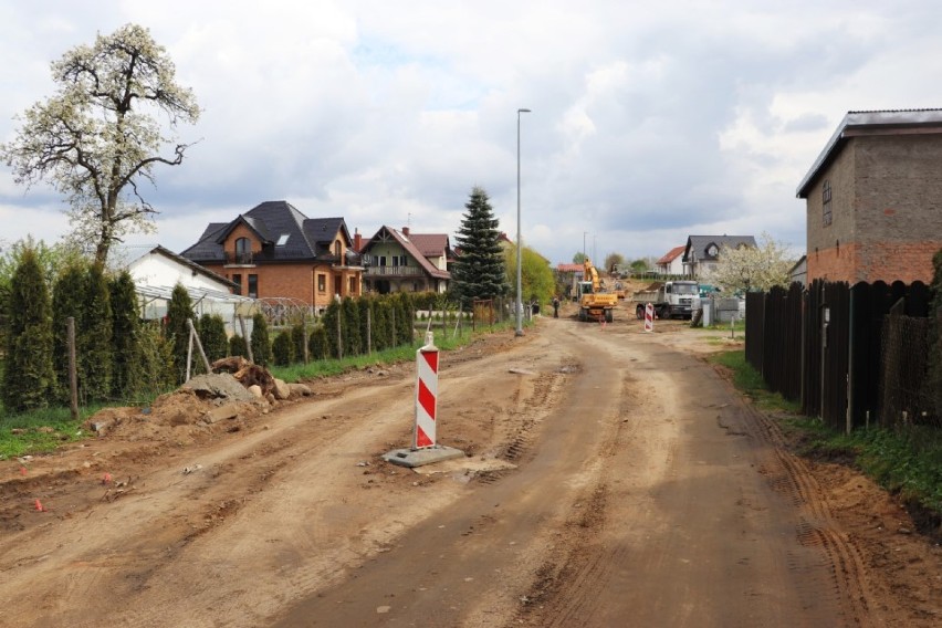 Trwa budowa ulicy Spacerowej w Cewicach [ZDJĘCIA]