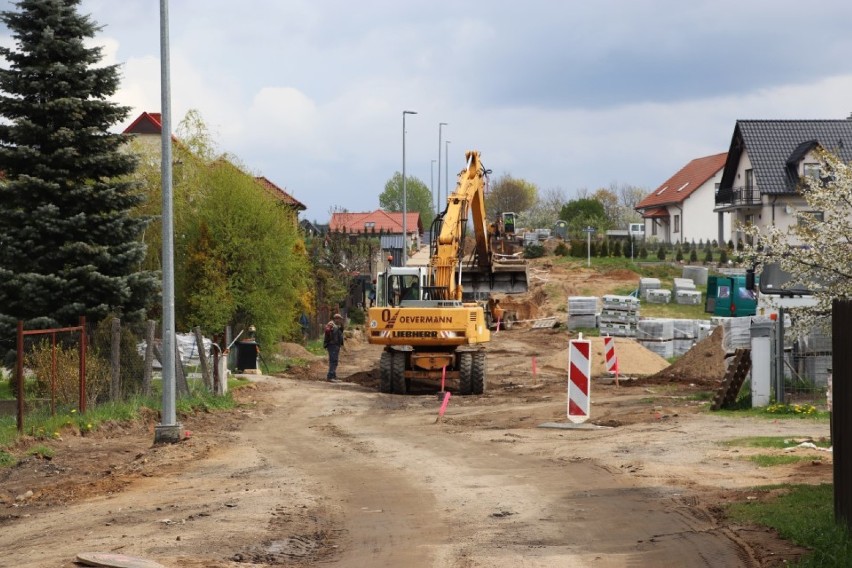 Trwa budowa ulicy Spacerowej w Cewicach [ZDJĘCIA]