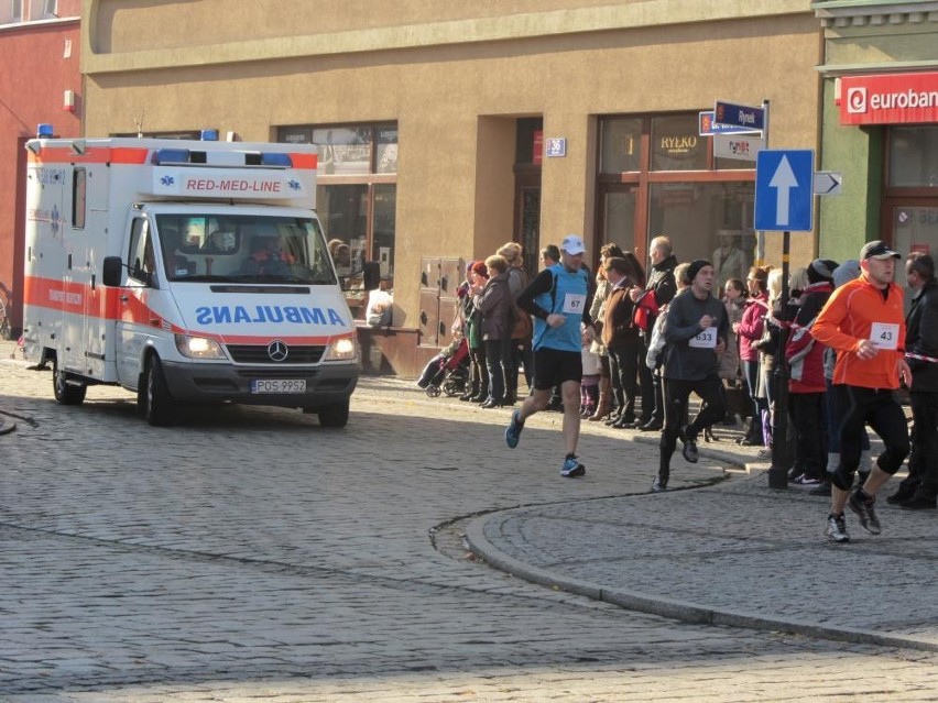 Ostrów: Białorusin najlepszy w jubileuszowym Biegu Ulicznym Niepodległości [ZDJĘCIA I WYNIKI]