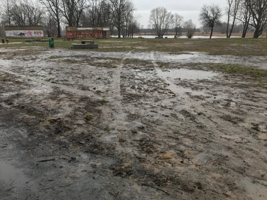 Głogów: Plac festynowy zniszczony przez wandali