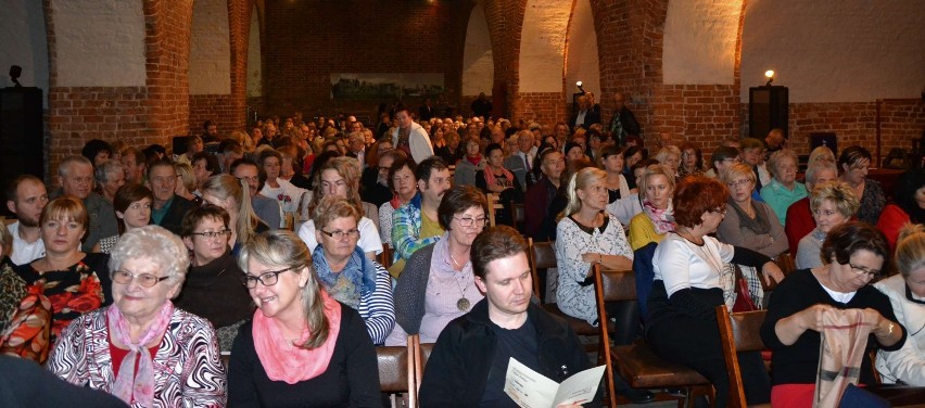 Malbork. Inauguracja roku kulturalnego z nagrodami i "Babą Chanel"