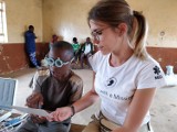 - Macie niepotrzebne okulary? Proszę przynieście je, przydadzą się dzieciom i ich rodzinom ze slumsów w Kenii - apeluje bydgoszczanka