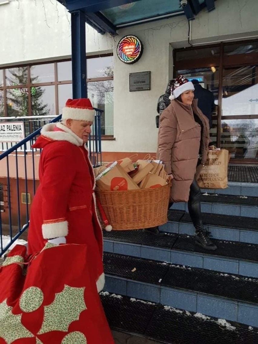 Tak wyglądała wizyta Świętego Mikołaja w szpitalu w Inowrocławiu. Zobaczcie zdjęcia