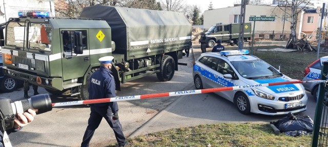 Niewybuchy w Zielonej Górze. W czasie prac ziemnych przy rozbudowie Promyka przy ul. Głowackiego natrafiono na niewybuchy. To kilkanaście grantów i amunicja. Konieczna jest interwencja saperów. Być może trzeba będzie ewakuować okolicznych mieszkańców.