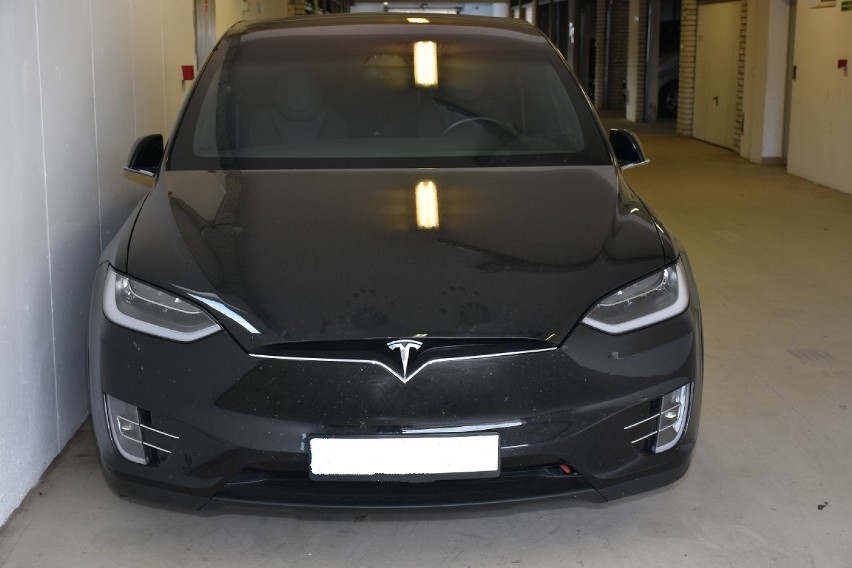 Dorohusk. Kolejna Tesla zatrzymana na granicy, wartość pojazdu to 400 tys. zł 