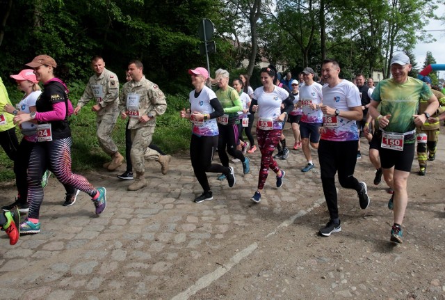 W Pargowie, niedaleko Szczecina, odbył się bieg 10. Ćwierćmaraton Bielika oraz Polsko-Niemiecki Piknik Rodzinny. 

Były strefy atrakcji dla dzieci, kursy nordic walking, zmagania sportowe czy warsztaty zero waste. A temu wszystkiemu towarzyszyła również zbiórka pieniędzy dla małej Ingi, która zmaga się z SMA.