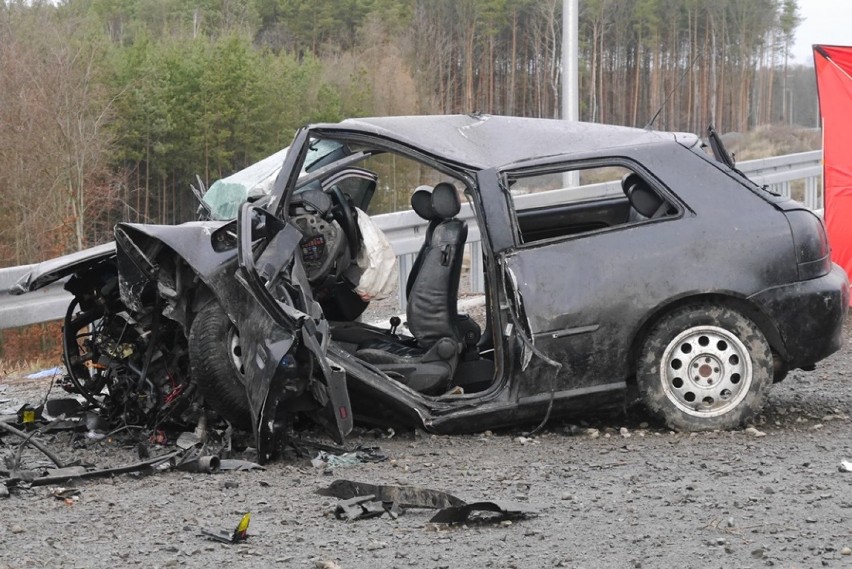 Wypadek na S3. Nie żyje jedna osoba. Utrudnienia na drodze