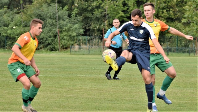 KO Oświęcim, derby gminy Libiąż: Nadwiślanin Gromiec - LKS Żarki 1:5.