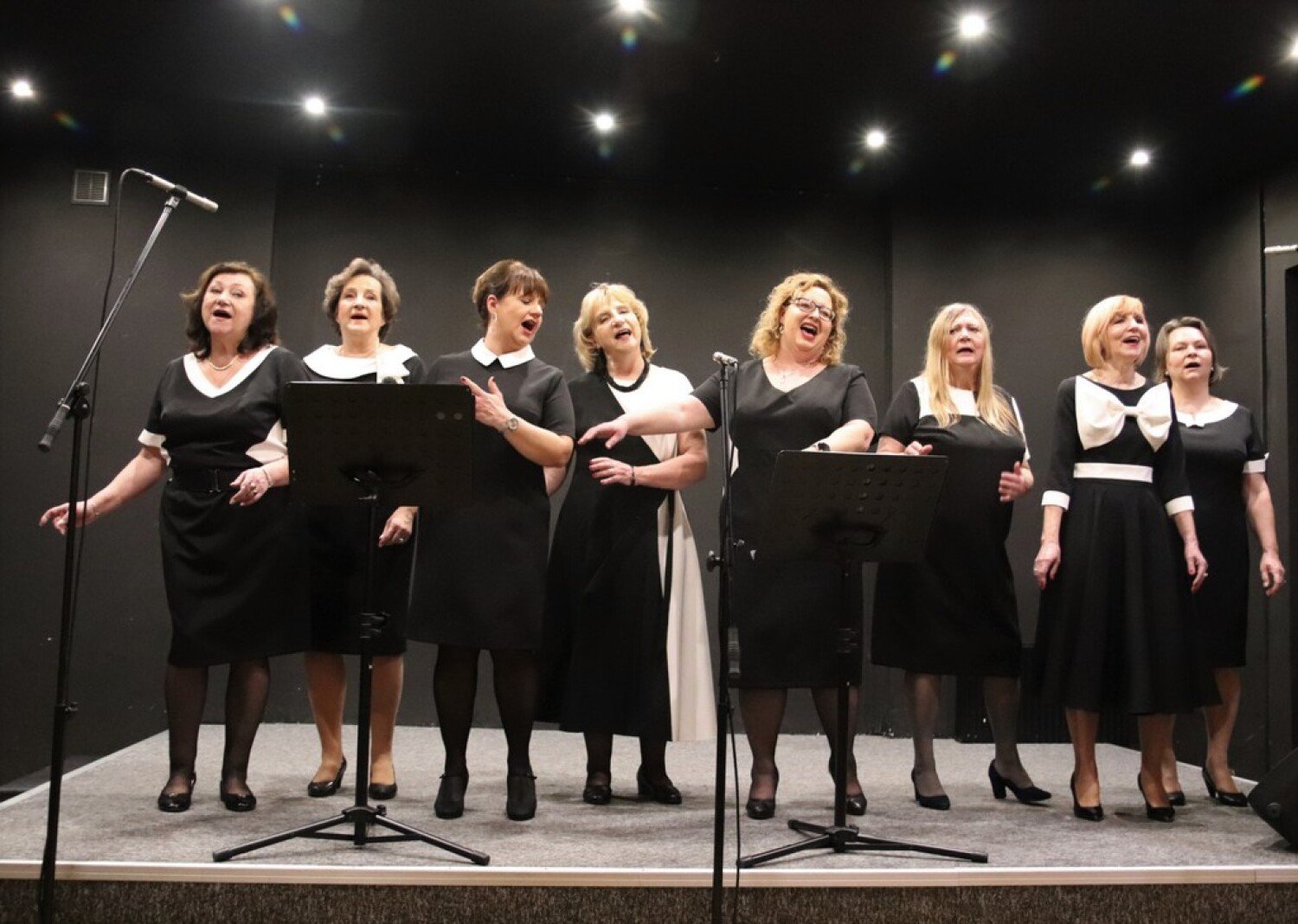 Koncert Zespo u Przygoda pl W Piotrkowie Na Scenie OEA MOK Mi dzy koncert-zespo-u-przygoda-pl-w-piotrkowie-na-scenie-oea-mok-mi-dzy
