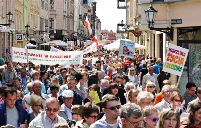 Toruń: Marsz dla Życia i Rodziny 2015 [ZDJĘCIA]