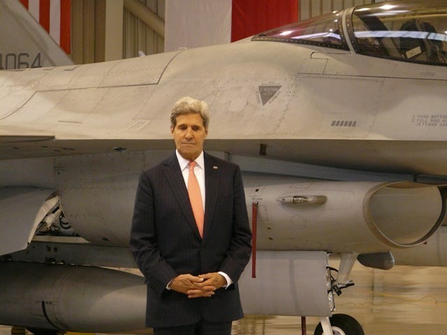 John Kerry w 32. BLT w łasku