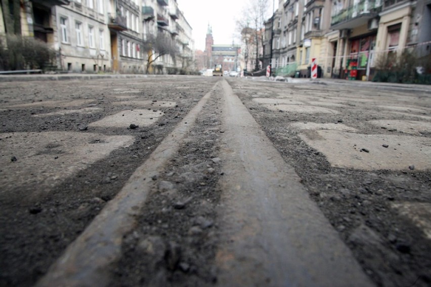 Remont ulicy Mickiewicza, odkryto szyny tramwajowe