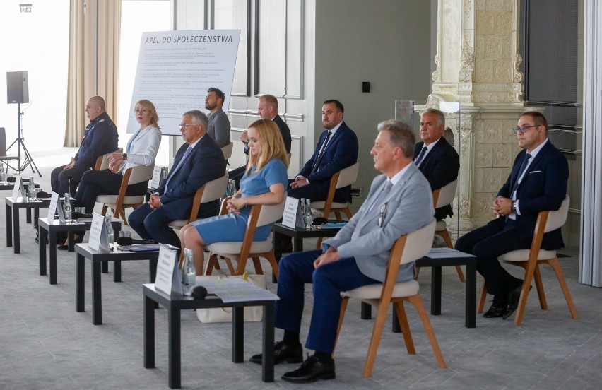 Debata „Koronawirus oczami ekspertów”. Na wątpliwości czytelników dotyczących epidemii odpowiedzieli najwięksi specjaliści i eksperci