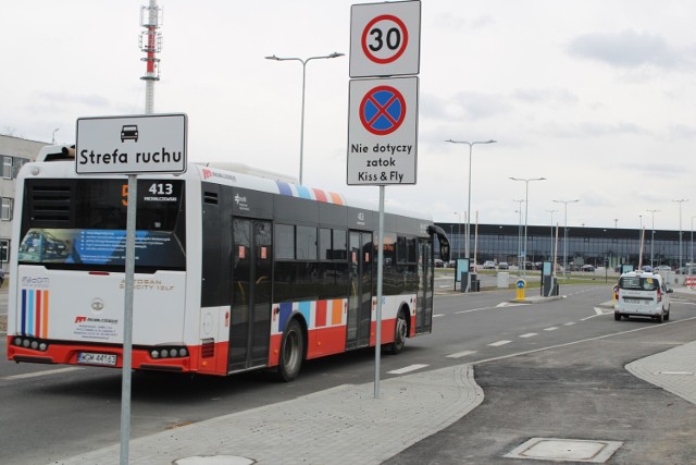 Przez 7 godzin autobusy nie będą dojeżdżały pod terminal lotniska.